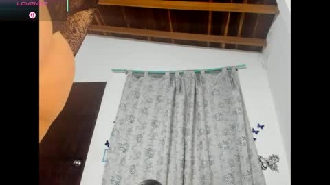 Snapshot of laila_laly chatting on May 15, 3:41 pm Leila Laly online show from May 15, 3:41 pm