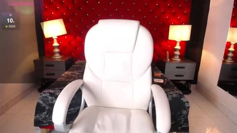 Snapshot of lailastilwills chatting on September 10, 4:56 am Laila Stilwills online show from September 10, 4:56 am