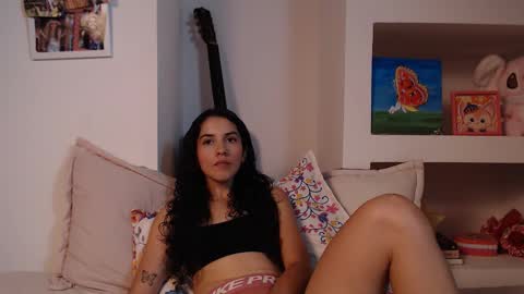 Snapshot of lailypink chatting on February 15, 8:38 pm samanta online show from February 15, 8:38 pm