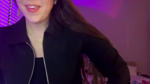 Lainey online show from January 19, 1:20 am