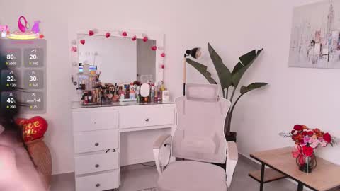 Laira online show from February 17, 8:37 pm