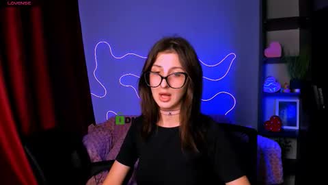 laisy online show from September 21, 1:57 pm