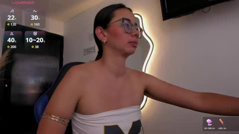 Snapshot of lakshmi_rai chatting on May 29, 8:18 pm lakshmi_rai online show from May 29, 8:18 pm