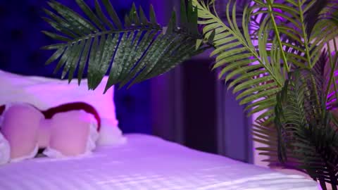 Snapshot of lalaroze chatting on September 13, 7:13 pm Lala online show from September 13, 7:13 pm