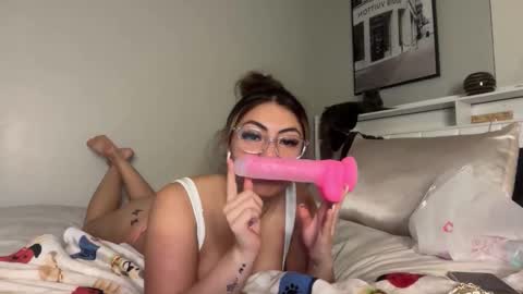 Snapshot of lalaxxo chatting on March 3, 4:51 am lalaxxo online show from March 3, 4:51 am