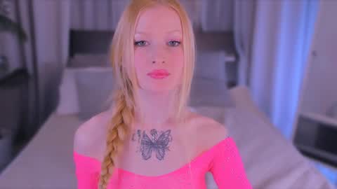 Laly online show from December 25, 4:12 am