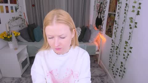 Laly online show from January 4, 4:32 pm