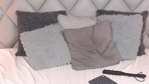 Snapshot of lalycastro chatting on December 15, 1:57 am Laly Castro online show from December 15, 1:57 am