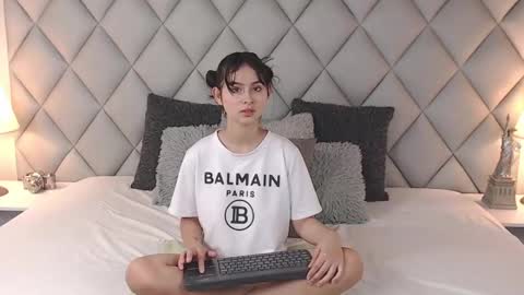 Snapshot of lalycastro chatting on February 8, 7:05 pm Laly Castro online show from February 8, 7:05 pm