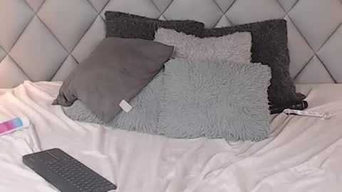 Snapshot of lalycastro chatting on February 17, 1:25 am Laly Castro online show from February 17, 1:25 am