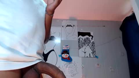 Snapshot of lamachine_ chatting on February 1, 1:51 pm lamachine_ online show from February 1, 1:51 pm