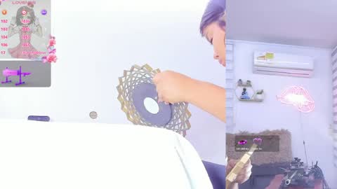 Snapshot of lana__kane_ chatting on April 30, 9:04 am Lana online show from April 30, 9:04 am