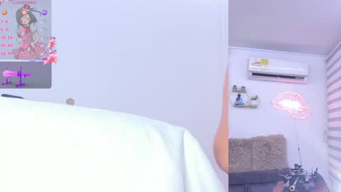 Snapshot of lana__kane_ chatting on May 2, 9:03 am Lana online show from May 2, 9:03 am