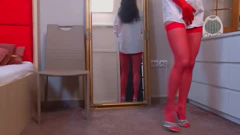 Snapshot of lana_banner chatting on May 5, 4:31 am LanaBanner online show from May 5, 4:31 am