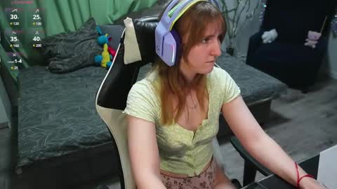 Snapshot of lana_del_kay chatting on February 23, 6:23 pm Kay online show from February 23, 6:23 pm