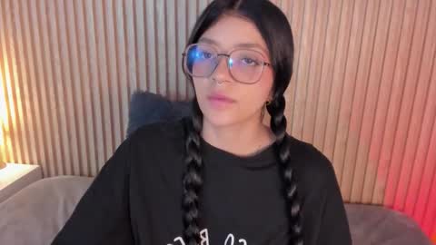 Snapshot of lana_dol chatting on November 10, 1:32 pm ... . . ... online show from November 10, 1:32 pm