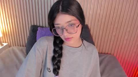 Snapshot of lana_dol chatting on November 19, 2:39 pm ... . . ... online show from November 19, 2:39 pm