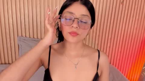 Snapshot of lana_dol chatting on December 14, 1:38 pm ... . . ... online show from December 14, 1:38 pm