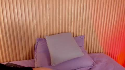 Snapshot of lana_dol chatting on January 14, 1:28 pm ... . . ... online show from January 14, 1:28 pm