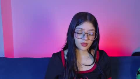 Snapshot of lana_dol chatting on March 2, 3:19 pm ... . . ... online show from March 2, 3:19 pm