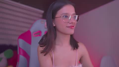 Snapshot of lana_dreams_ chatting on February 3, 2:53 am Lana online show from February 3, 2:53 am