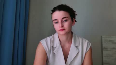 Snapshot of lana_gl chatting on June 16, 8:28 am lana_gl online show from June 16, 8:28 am