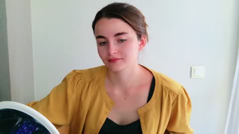Snapshot of lana_gl chatting on June 18, 7:30 am lana_gl online show from June 18, 7:30 am