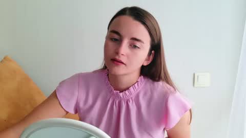 Snapshot of lana_gl chatting on June 26, 7:24 am lana_gl online show from June 26, 7:24 am