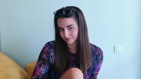 Snapshot of lana_gl chatting on June 29, 10:15 am lana_gl online show from June 29, 10:15 am