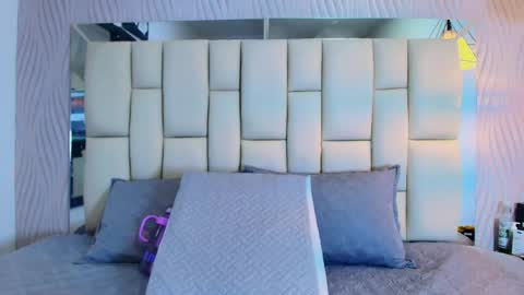 Snapshot of lana_sliim chatting on May 8, 12:10 pm Vanessa online show from May 8, 12:10 pm