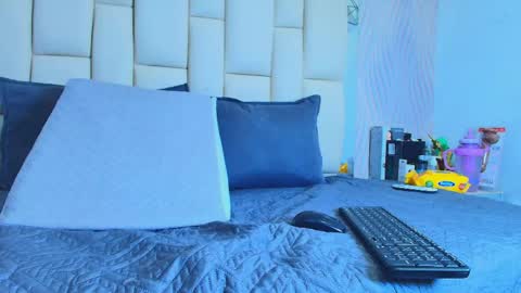 Snapshot of lana_sliim chatting on May 12, 12:02 pm Vanessa online show from May 12, 12:02 pm