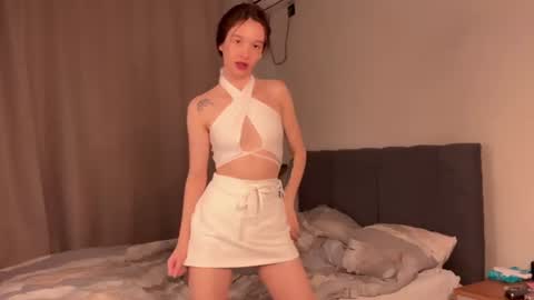 Snapshot of lana_vee chatting on June 11, 4:27 pm Cleo online show from June 11, 4:27 pm