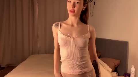 Snapshot of lana_vee chatting on July 13, 4:54 pm Cleo online show from July 13, 4:54 pm