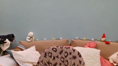 Lana online show from February 16, 7:10 pm