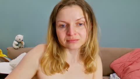Lana online show from May 17, 1:40 pm