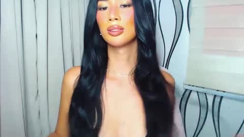 Snapshot of lanadel_hilton chatting on January 21, 11:24 pm Lana online show from January 21, 11:24 pm