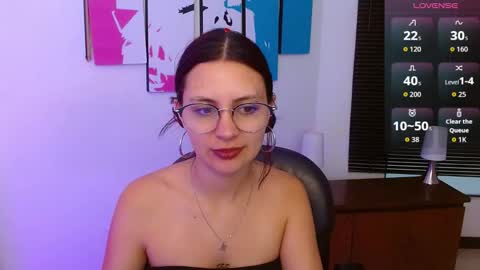 Alana Garcia  online show from October 16, 11:55 am