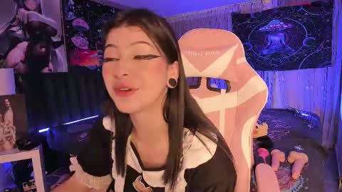 L A N A  online show from February 20, 12:36 pm