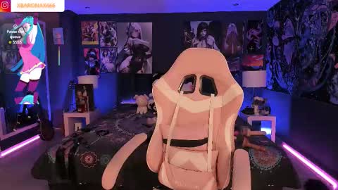 L A N A  online show from November 29, 1:58 pm