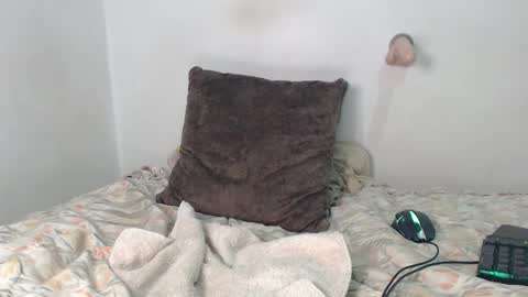 lanarave online show from January 15, 3:00 am