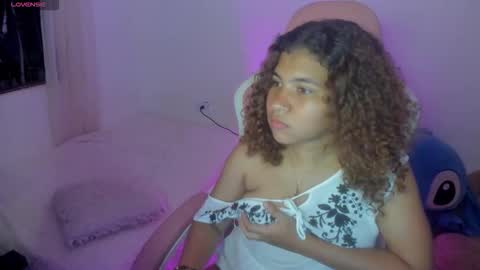 Snapshot of lanarouse1 chatting on February 14, 12:40 am Lana online show from February 14, 12:40 am