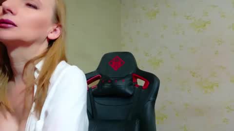 Snapshot of lanasweet9 chatting on December 31, 5:18 pm Lana online show from December 31, 5:18 pm