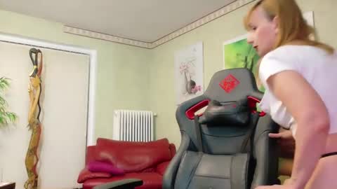 Snapshot of lanasweet9 chatting on January 6, 6:31 pm Lana online show from January 6, 6:31 pm