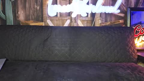 Snapshot of lancehardwood222 chatting on December 27, 2:04 am LANCE online show from December 27, 2:04 am