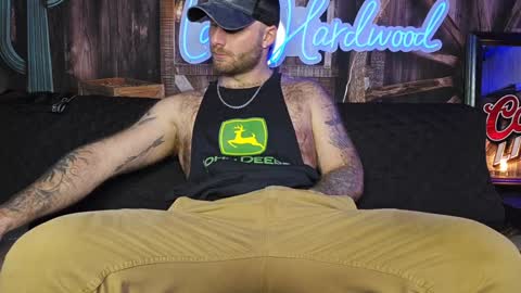 Snapshot of lancehardwood222 chatting on January 2, 1:38 am LANCE online show from January 2, 1:38 am