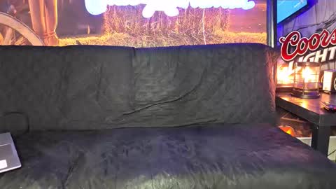 Snapshot of lancehardwood222 chatting on October 12, 12:31 am LANCE online show from October 12, 12:31 am