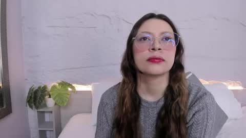 Lanna online show from March 27, 11:32 am