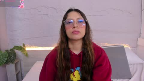 Lanna online show from April 10, 11:37 am