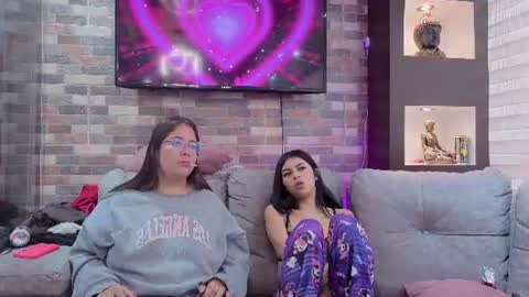 Snapshot of lanna_as chatting on June 27, 1:50 pm lanna_as online show from June 27, 1:50 pm
