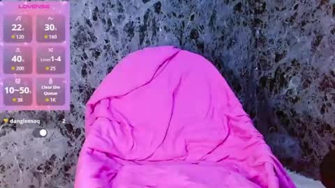 Snapshot of lanna_belle28 chatting on July 7, 2:21 pm Lanna online show from July 7, 2:21 pm